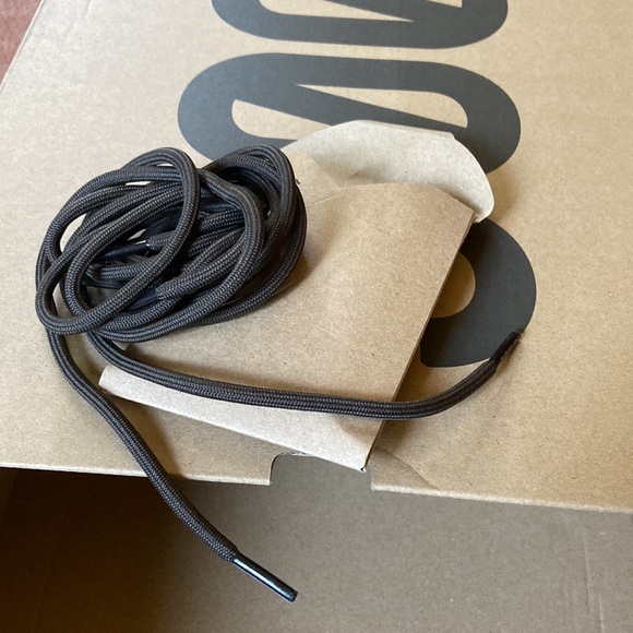 Yeezy 500 High - Picture 9 of 10